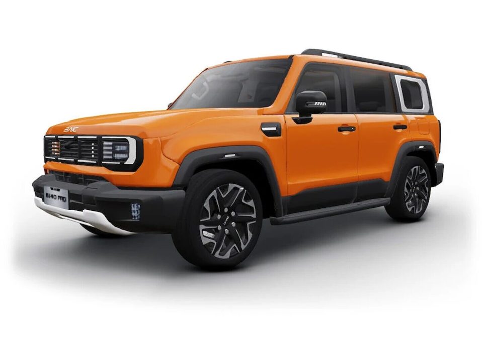 BAIC BJ 40 PRO · Oranža
